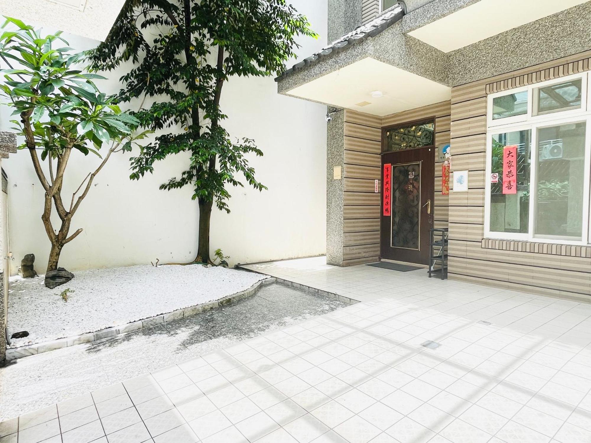 花蓮密絲朵包棟民宿 6-14人 Hualien City Exterior foto