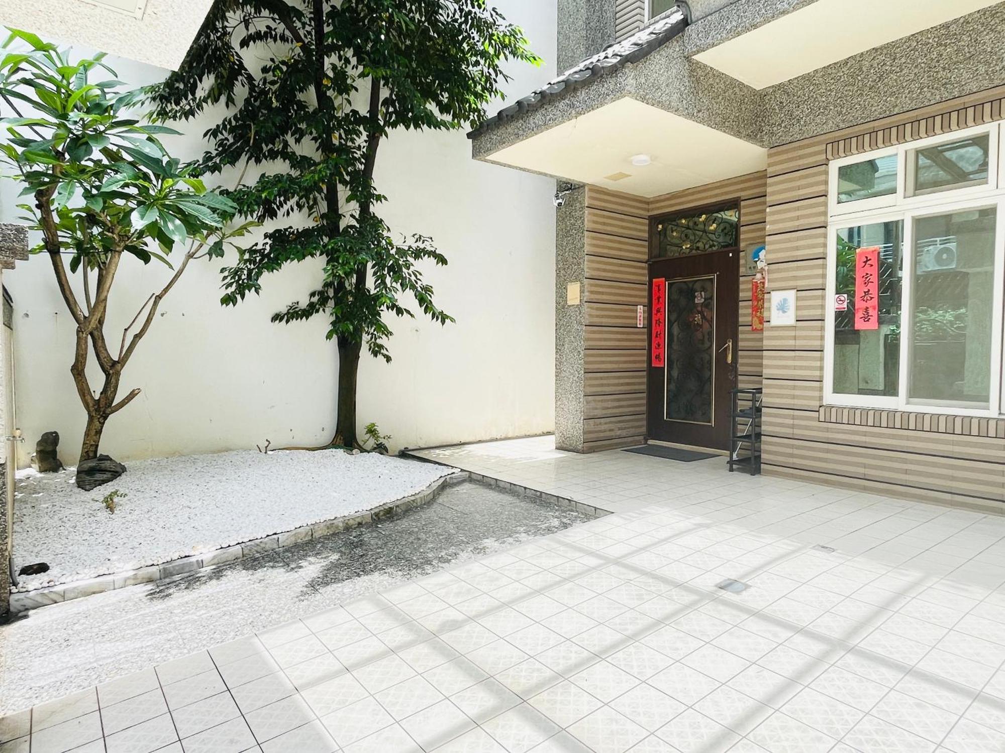 花蓮密絲朵包棟民宿 6-14人 Hualien City Exterior foto